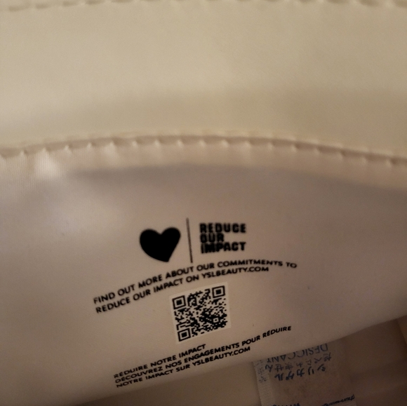 Yves Saint Laurent Cream Pouch with Gold Logo - Picture 3 of 6